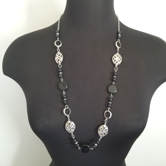 Jewelry - Silver Black Glass Bead Necklace